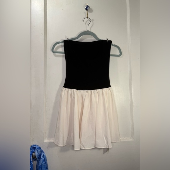 Commense Black & Cream Strapless Mini Dress - Picture 2 of 7